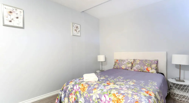 Family Home-Metrotown by Elevate Rooms