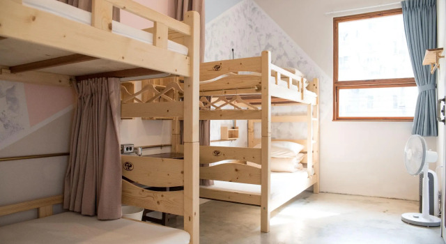 Кровать в общем номере (женский номер) 框框背包客棧 Kuang Kuang Hostel