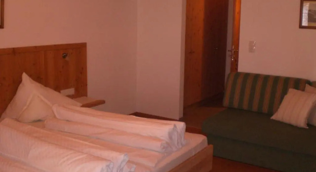 Номер Standard Pension Angern