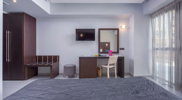 Номер Comfort Habitat Hotel