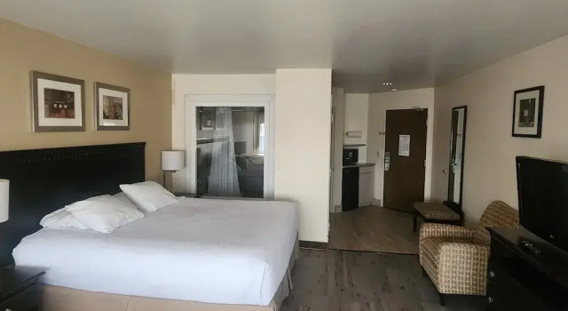 Номер Premium Cash Rewards Inn & Suites