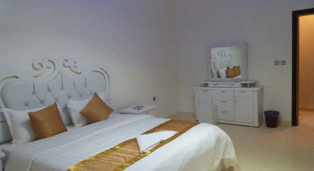 Апартаменты с 2 комнатами Al Raha Garden Furnished Apartments 2