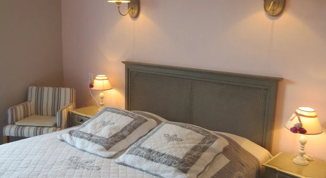 Hôtel Les Hauts de Mourèze, Rezerwuj Hotel Moureze Hérault