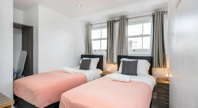 Cosy and Functional 1 Bedroom Flat in London, Забронировать Отель Отели Лондона 3 звезды, рядом с Станция метро New Cross Gate, 3*