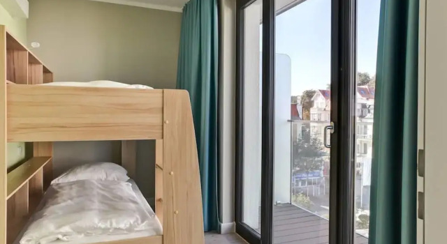 Семейный номер Standard с балконом и с частичным видом на море SEETELHOTEL Kaiserstrand Beachhotel das Lifestyle-Hotel direkt am Strand