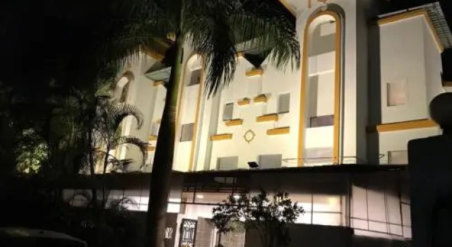 Hotel Manas