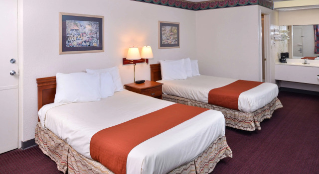 Четырёхместный номер Standard Americas Best Value Inn Wildersville