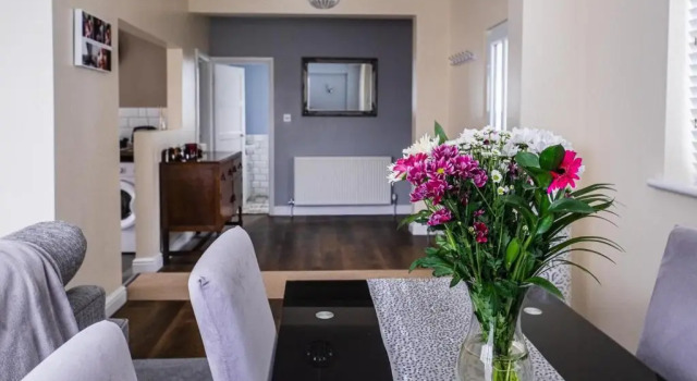 Tallets Apartment with Balcony & Parking, Varaa Huoneisto Asunnot kohteessa Merseyside, Huoneisto