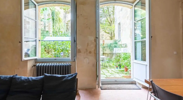 Retro apartment with garden by GuestReady, Забронировать Апартаменты/квартира Бордо Жиронда, рядом с Церковь Нотр-Дам