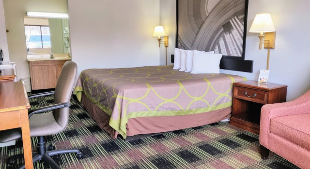 Номер Deluxe Sprucewood Inn