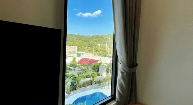 Семейный люкс с видом на бассейн Tuong Vy Mini Bay Hotel Mui Ne