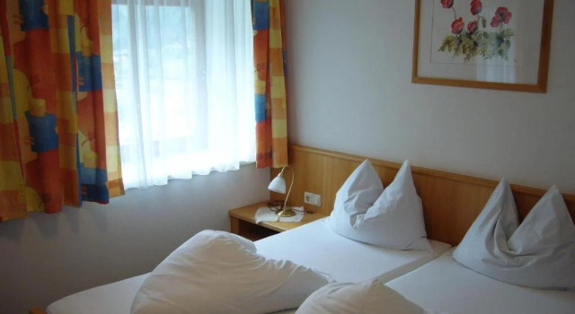 Gästehaus Post, Rezervovat Hotel Hotely v Tyrolsko se snídaní, Snídaně
