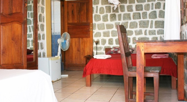 Hotel Le Beluga, Varaa Hotelli Madirokely 