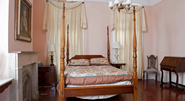 Номер Deluxe Fairchild House Bed & Breakfast