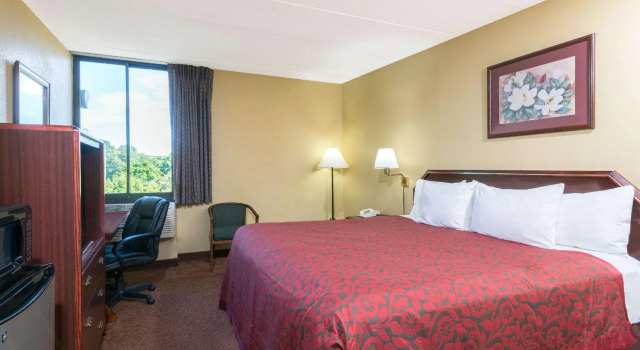 Двухместный номер Standard Days Inn by Wyndham Hagerstown I-70