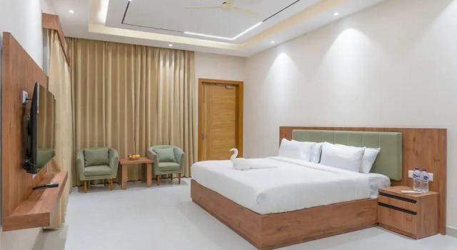 Corbett Four Seasons, Rezerwuj Hotel Hotele w Uttarakhand z basenem, Basen