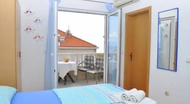 Apartments Ivica, Rezerwuj Apartament Hotele w Split-Dalmatia County z parkingiem, Parking