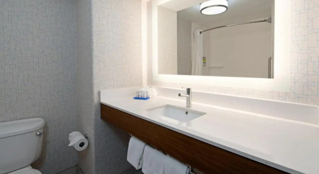 Номер Standard Holiday Inn Express Fresno South by IHG
