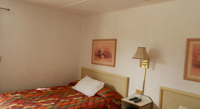 Четырёхместный номер Economy с видом на горы Marine Motel