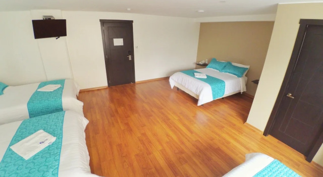 Трёхместный номер Comfort Sabet Hotel