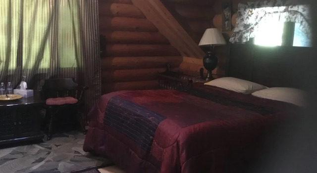 Redwood Log Cabin, Забронировать Дом для отпуска Кресент-Сити California North Coast