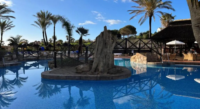 Fantástico Apartamento con vistas al mar zona Club la Costa Castillo Fuengirola