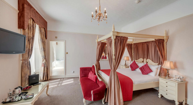 New Continental Hotel; Sure Hotel Collection by Best Western, Забронировать Отель Плимут Девон, рядом с Cathedral Church of St Mary and St Boniface