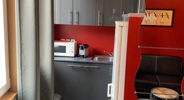 Studio Noah Lille Flandres, Забронировать Отель Отели Лилля с завтраком, рядом с Торговый центр Euralille, Завтраки