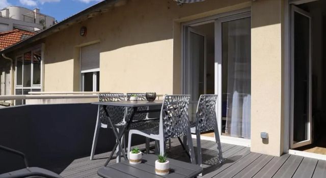 Charmant T3 Jaude + Terrasse Et Garage, Забронировать Апартаменты/квартира Отели Клермон-Ферран с парковкой, рядом с Maison de la Culture, Парковка