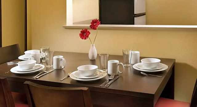 Четырёхместный люкс с 2 комнатами Courtyard by Marriott Dallas DFW Airport North/Grapevine