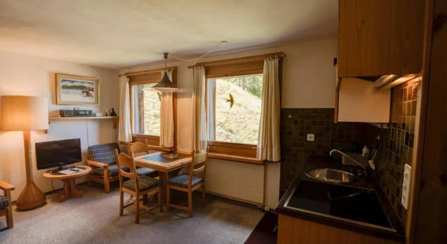 Chesa Munteratsch 1-Zimmerwohnung 511 Typ A, Book Hotel Silvaplana 