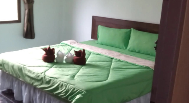 New Sala Thai Guesthouse, Rezervovat Hotel Hotely v Petchaburi s parkováním, Parkování