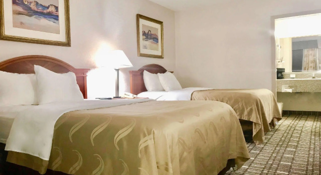 Четырёхместный номер Standard Quality Inn Tucumcari