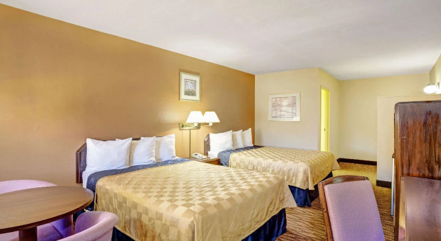 Четырёхместный номер Standard Hotel Elevation