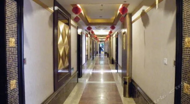 Tianshui Huachen Hotel, Rezerwuj Hotel Hotele biznesowe w Gansu, 4* 5*