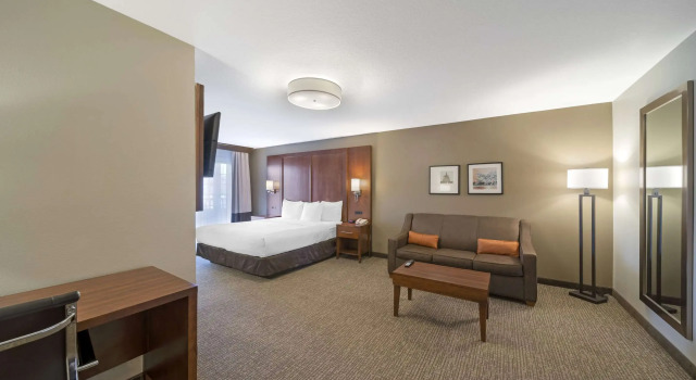Двухместный номер Standard Comfort Suites Red Bluff near I-5