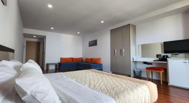 Полулюкс Deluxe 3B Suites Boutique Hotel