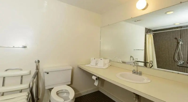 Четырёхместный номер Standard Snowy Owl Inn