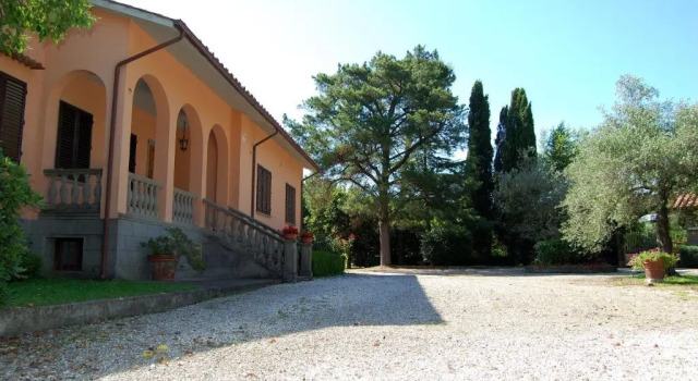 Вилла Stunning private villa for 8 guests with WIFI, private pool, TV, terrace, pets allowed and parking