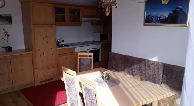 Апартаменты Hotel Garni Alpenruh-Micheluzzi