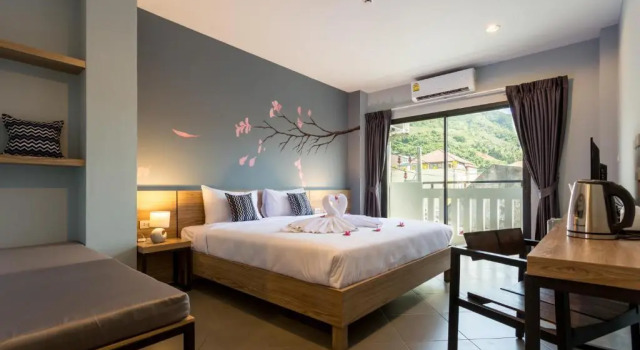 Двухместный номер с балконом iNest Poshtel