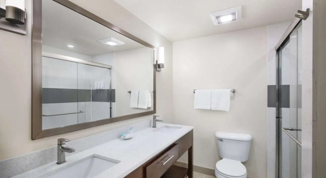 Четырёхместный номер Deluxe с балконом La Cuesta Inn, BW Signature Collection