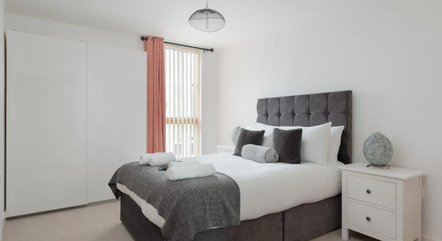 Четырёхместные апартаменты с балконом iSTAY APARTMENTS at VIZION