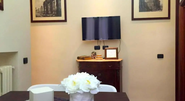 Rhona's Apartment, Забронировать Апартаменты/квартира Спанья Рим, рядом с Посольство США в Риме