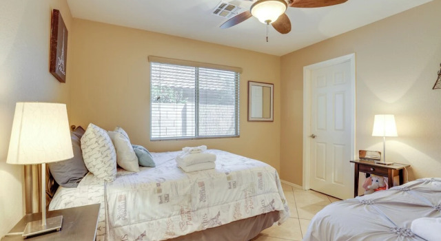 Near Golfing: Avondale Home w/ Heated Pool!, Забронировать Дом для отпуска Эйвондейл 