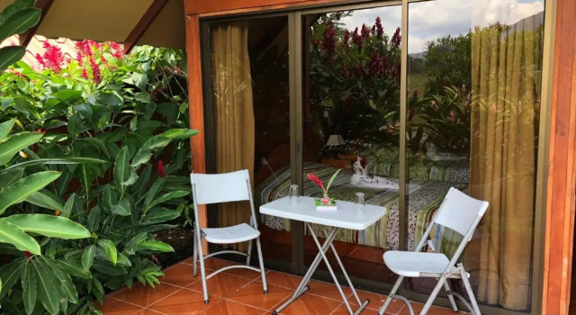 Семейный номер Standard с балконом и с красивым видом из окна Hotel Villas Vista Arenal