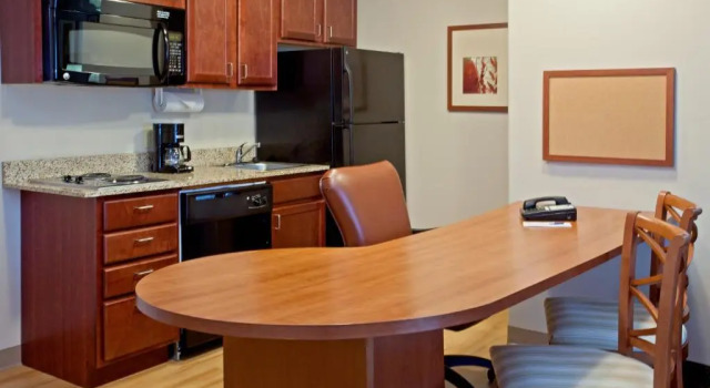 Двухместный люкс c 1 комнатой Candlewood Suites Houston Westchase - Westheimer by IHG