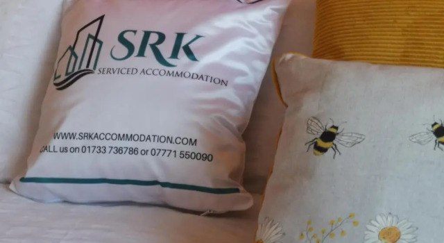 Апартаменты Beautiful & Spacious with 2 Free Parking Spaces By Srk Accommodation