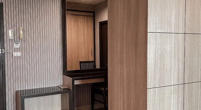 Люкс The One Hotel