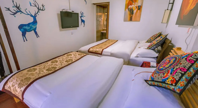 Jingxinzhilv hotel, Забронировать Отель Лицзян Юньнань, рядом с Улица Сквер-стрит Древнего города Даянь